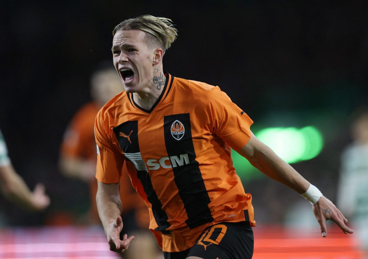 Arsenal table huge Mykhaylo Mudryk bid